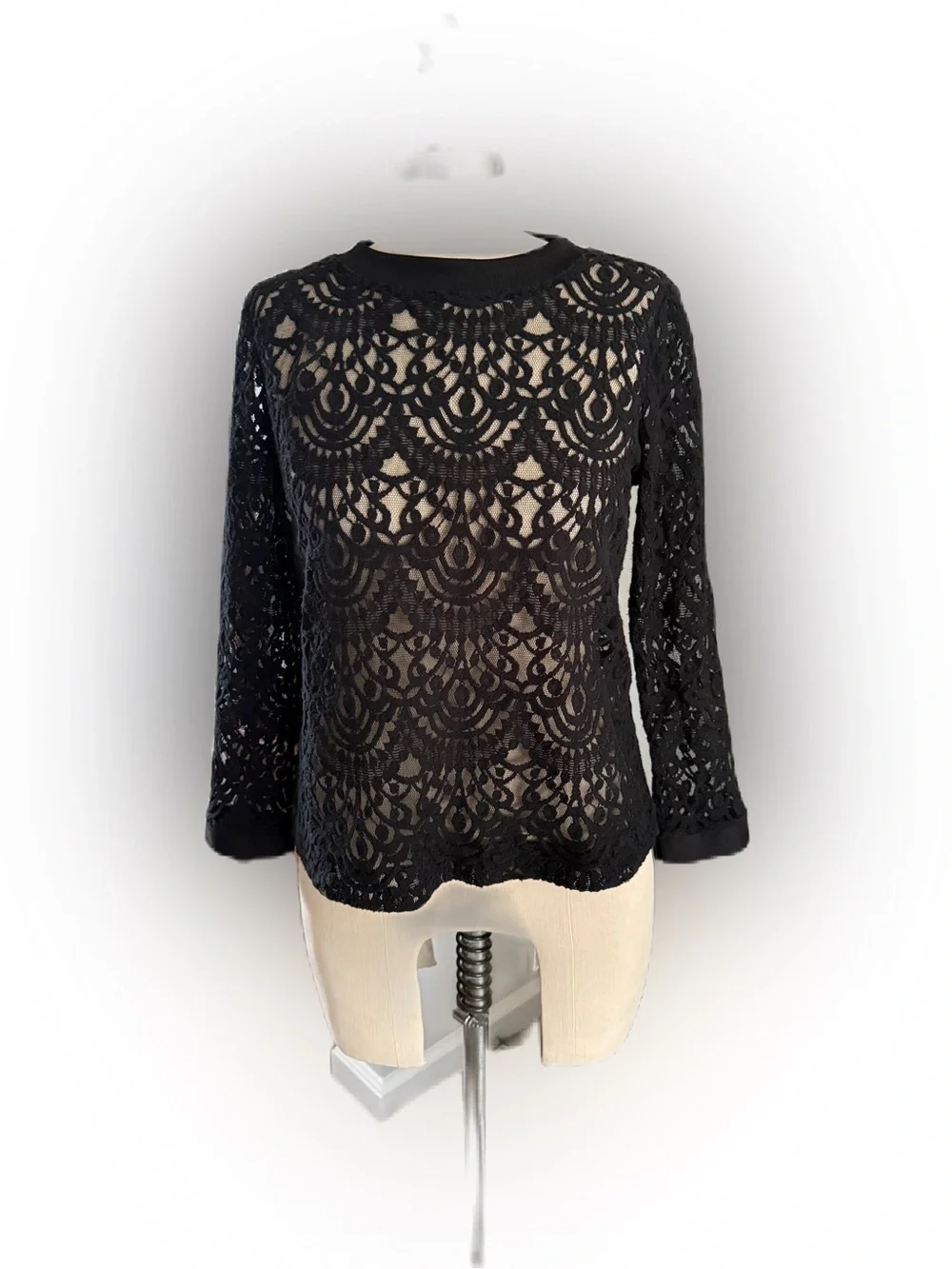 Banana Republic Women’s Black Lace Long Sleeve Top With Back Button Closure S